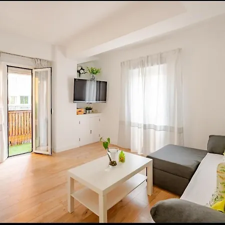 Piso Con Garaje Gratis En El Centro De Granada. 格拉纳达