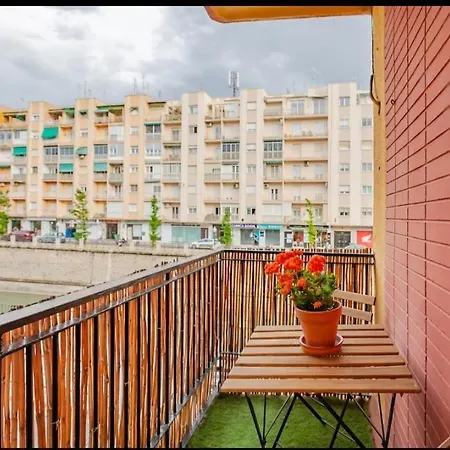 Piso Con Garaje Gratis En El Centro De Granada. * 그라나다