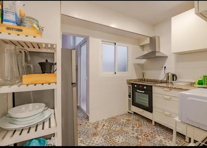Piso Con Garaje Gratis En El Centro De Granada. 아파트
