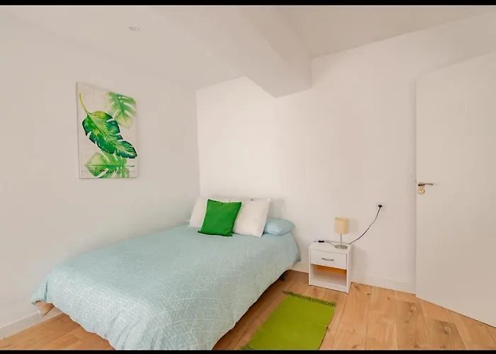 Piso Con Garaje Gratis En El Centro De Granada. 아파트